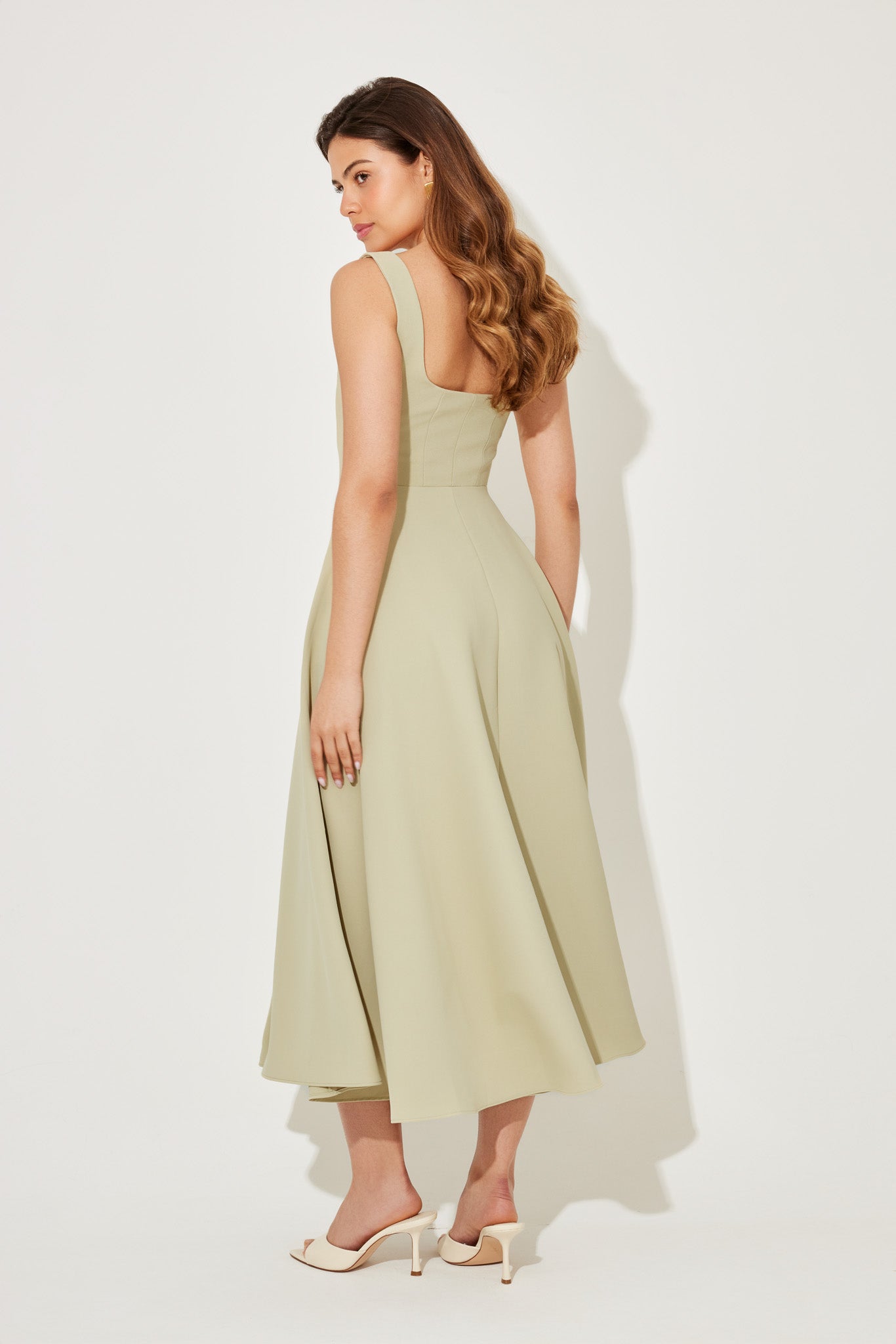 Amelia | Timeless Flowy Midi Dress