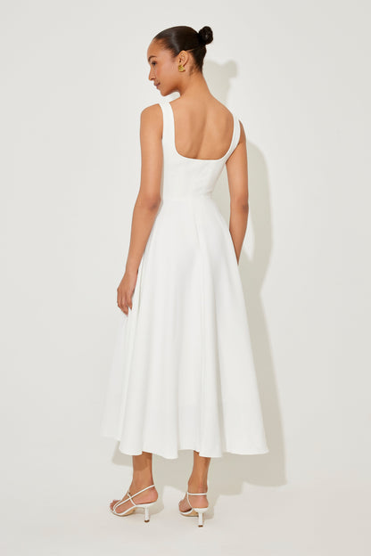 Amelia | Timeless Flowy Midi Dress